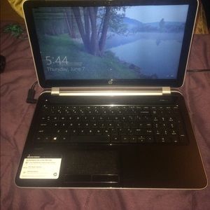 Laptop hp Hewlett-Packard-packaged windows 8